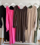 Peura Collection June pellavamekko, eri v&auml;rej&auml;